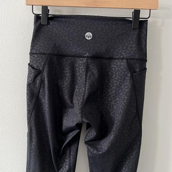 Senita Athletics Leggings - Picture 5 of 6